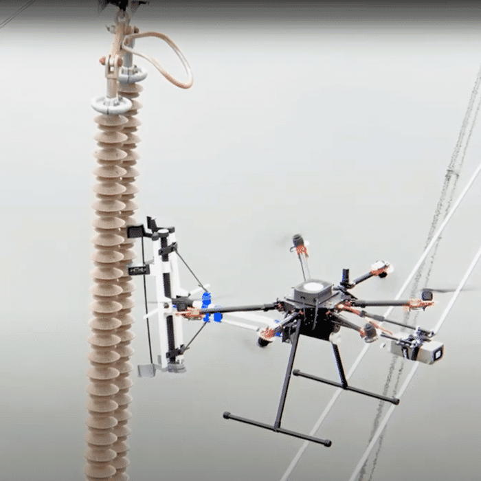 tester per isolatori POSITRON rivoluzionari, leggeri e facili da usare che registrano le condizioni di pericolo sugli isolatori sospesi