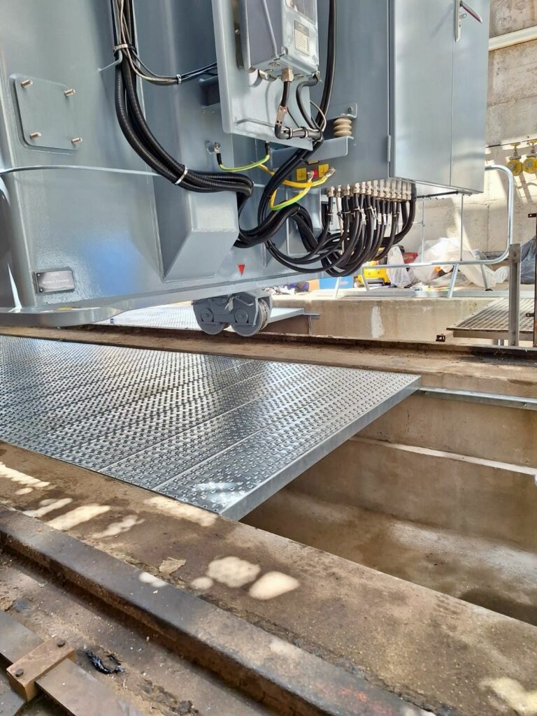 Etape de mise en place de la couverture coupe-feu SANERGRID