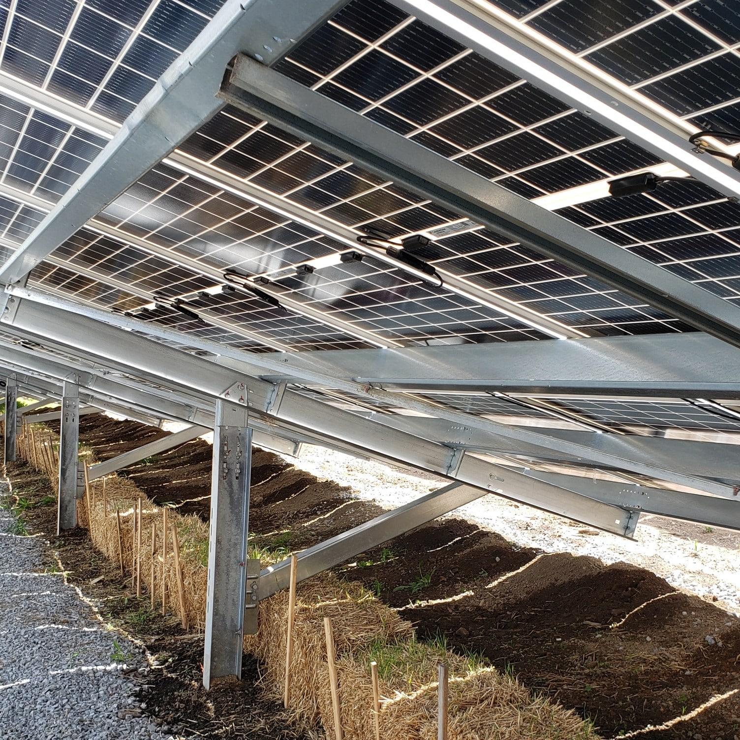 Galvagrid extends the lifespan of your photovoltaic farms, particularly in saline environments.